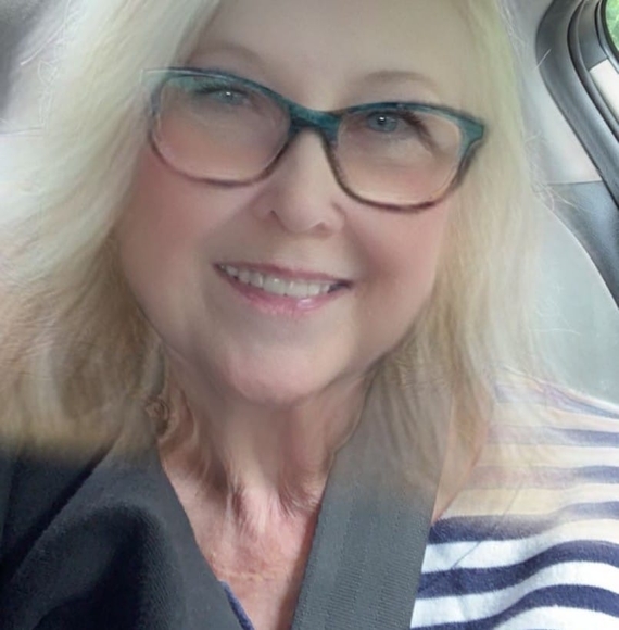 Meet your Posher, Roberta - Picture 1 of 1